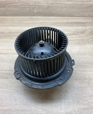 Volkswagen PASSAT B5 Heater fan/blower 108631