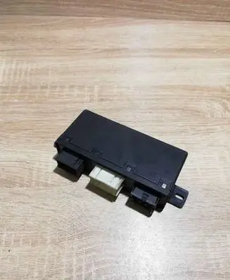 BMW 7 E38 Door control unit/module 8377601