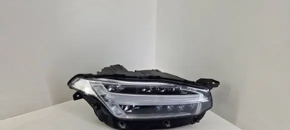 Volvo XC90 Headlight/headlamp 32228689
