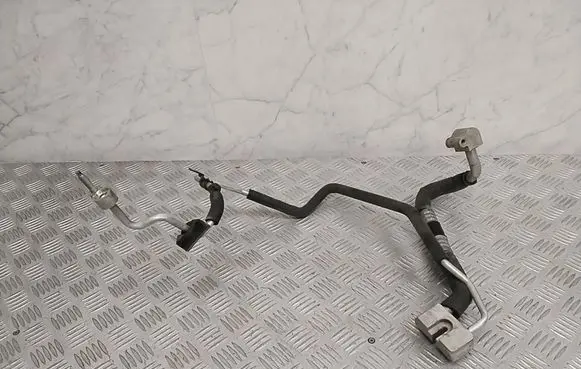Air conditioning (A/C) pipe/hose
