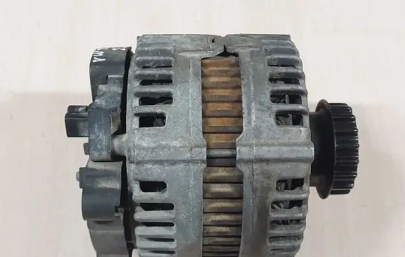 Volkswagen Touareg I Generator/alternator 070903024G 0121715033