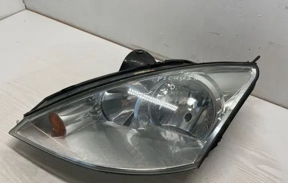 Ford Focus Headlight/headlamp 2M5113101BC