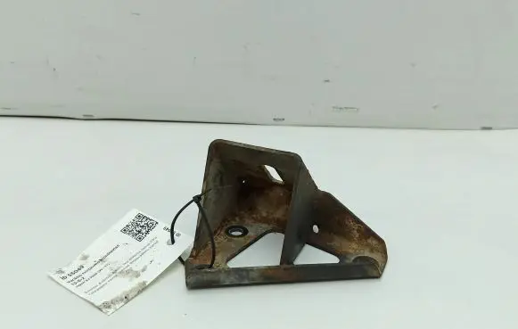 Jaguar XJ X300 Engine mounting bracket