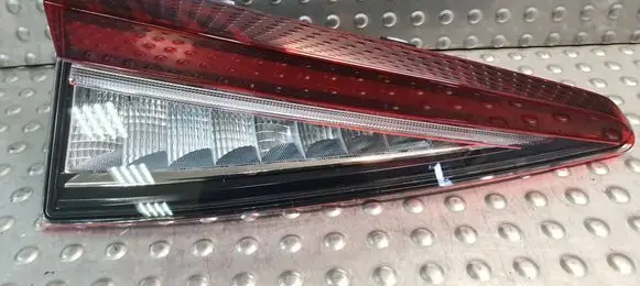 Skoda Enyaq iV Tailgate rear/tail lights S26380570 5LG945307B