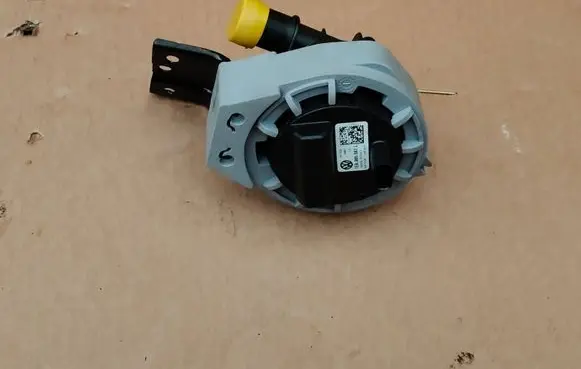 Volkswagen ID. Buzz Electric auxiliary coolant/water pump 1EA965567L 1N3121066