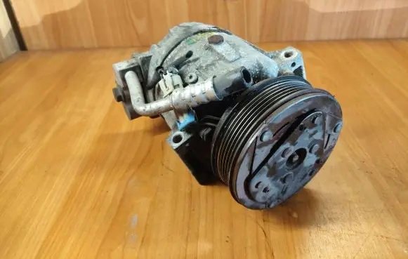 Opel Zafira B Air conditioning (A/C) compressor (pump) 13197197 90448840 10266123803