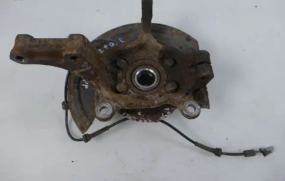 Nissan Qashqai+2 Front wheel bearing hub 
