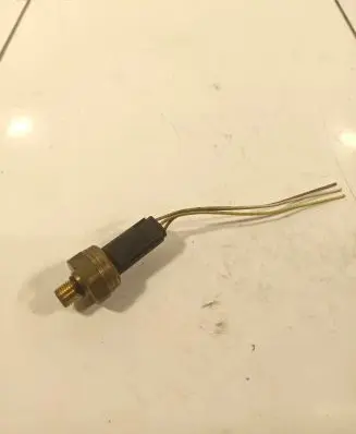 BMW 3 E90 E91 Fuel pressure sensor 754788304 CP0902 5K9M11