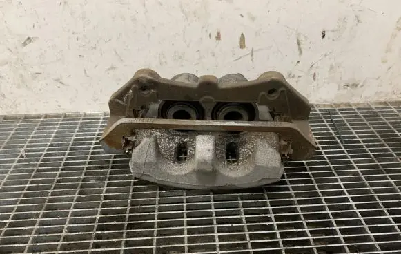 Ford Mustang VI Front brake caliper 2B3022B294