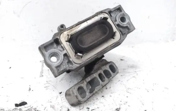 Volkswagen Touran II Engine mount bracket 1K0199262CN
