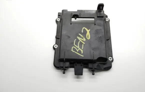 Mercedes-Benz GLK (X204) Other engine bay part A2761500276