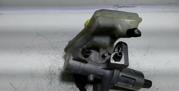 Audi A4 S4 B7 8E 8H Master brake cylinder 8E0611301G