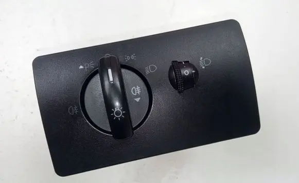 Ford Mondeo Mk III Light switch