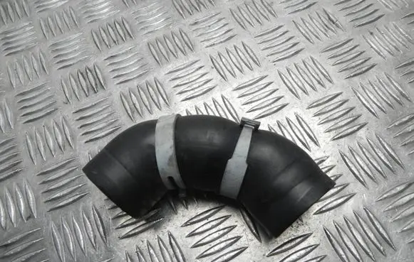 Audi A3 S3 8V Air intake hose/pipe 04L131525J VD15831