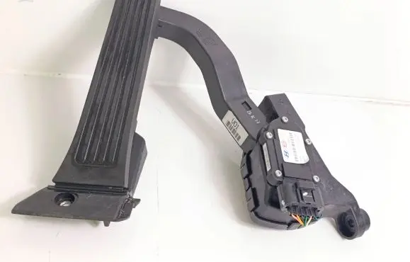 Hyundai i40 Accelerator throttle pedal 327263Z000 327273Z000