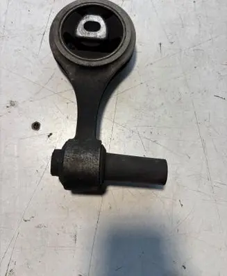 Fiat Doblo Engine mount bracket 