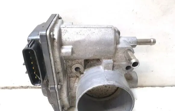 Toyota Auris E180 Throttle valve 220300T050