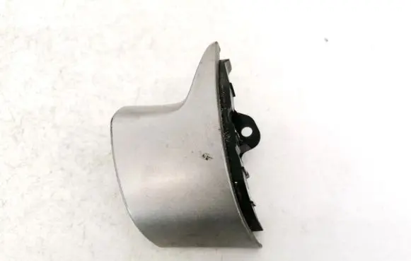 Steering wheel buttons/switches