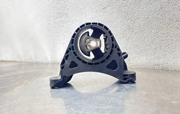 Opel Insignia A Engine mount bracket 13227769