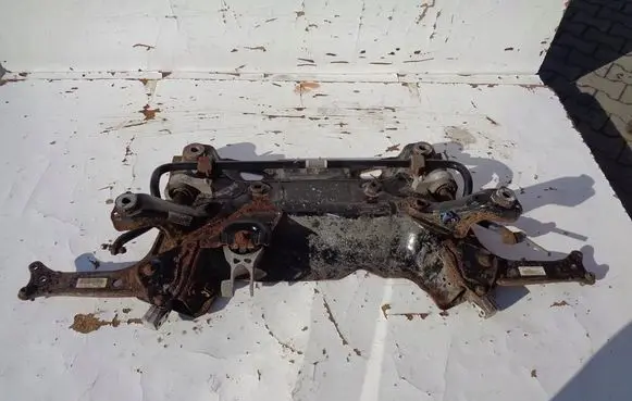 Peugeot 508 Front subframe
