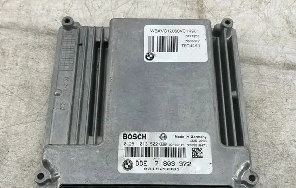 BMW 3 E90 E91 Engine control unit/module 0281013502 7803372 031526881