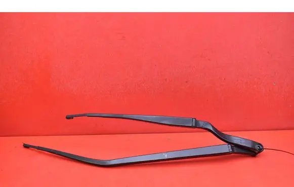 Nissan Murano Z50 Front wiper blade arm 