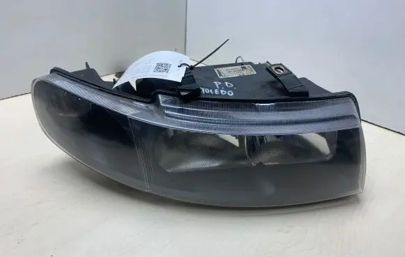 Seat Toledo II (1M) Headlight/headlamp 1M1941002D 67742701
