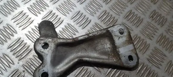 Audi A6 S6 C5 4B Engine mounting bracket 4b0803939b