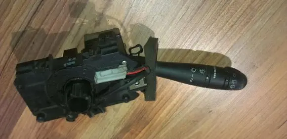 Renault Laguna I Wiper control stalk 7700832540