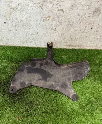 BMW 3 G20 G21 Engine splash shield/under tray 7340880