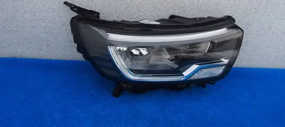 Renault Kangoo III Headlight/headlamp 260100108R