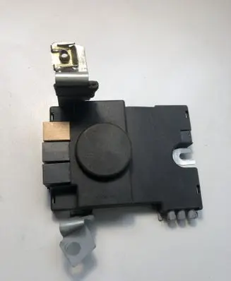 Audi A3 S3 8P Antenna control unit 8P3035225