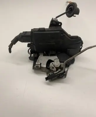 Audi A4 S4 B6 8E 8H Rear door lock 4B0839015D