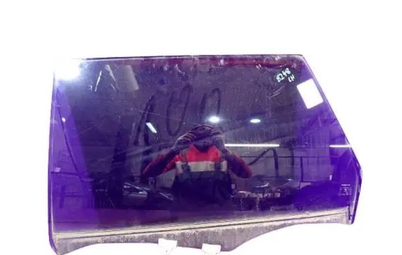 Nissan Murano Z50 Front door window glass four-door 