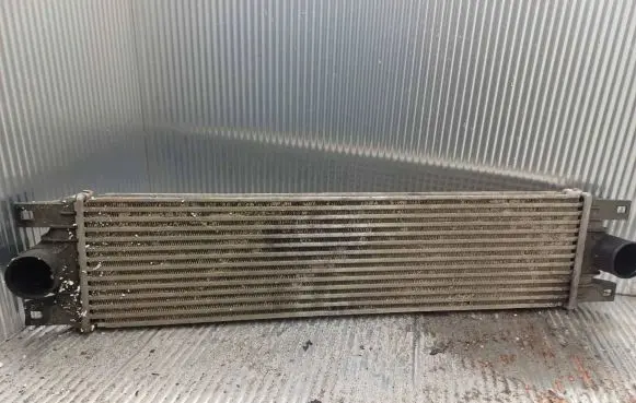BMW 5 E39 Intercooler radiator 99000053 20140628 8ML376899011