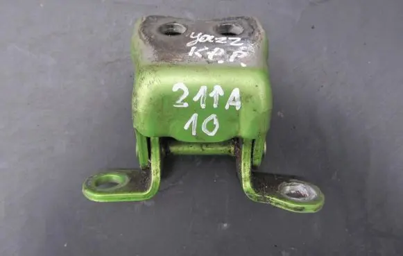 Honda Jazz Front door upper hinge IVG