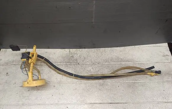BMW 1 E81 E87 Fuel level sensor 6763888