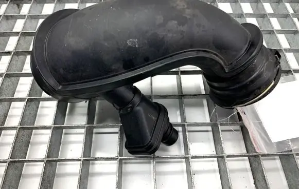 BMW 5 G30 G31 G38 Intercooler hose/pipe 7852386