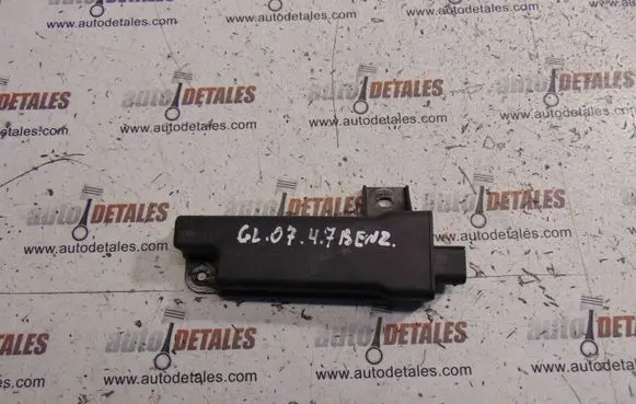 Mercedes-Benz GL X164 Tire pressure control unit A0018276001