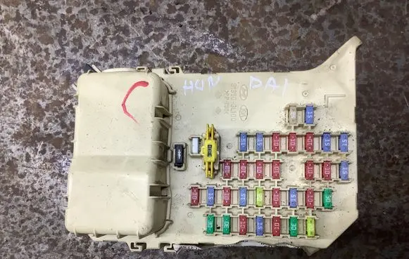 Hyundai Grandeur Fuse module 919503L100