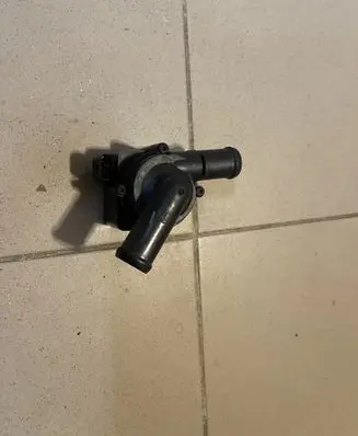 Volvo XC40 Water pump 31461909