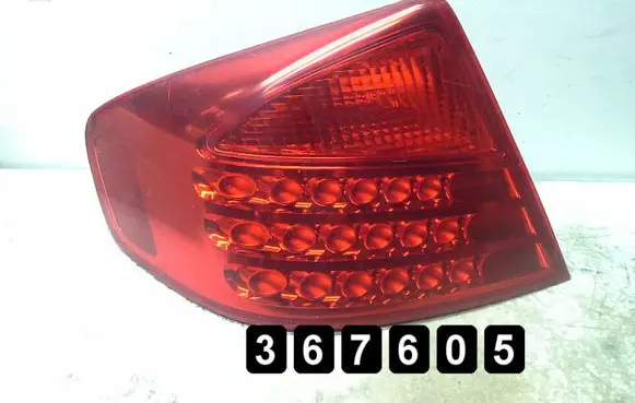 Infiniti G35 Rear/tail lights 220-63622