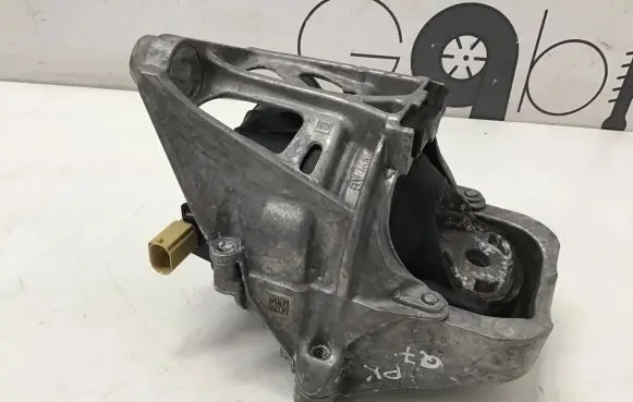 Audi Q7 4M Engine mount bracket 4M0199371 782215150
