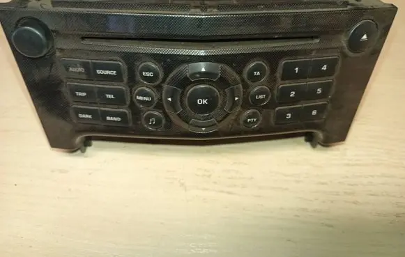 Peugeot 607 Radio/CD/DVD/GPS head unit 