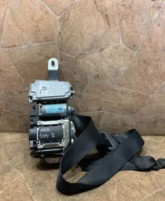Mercedes-Benz E W212 Front seatbelt 617112200