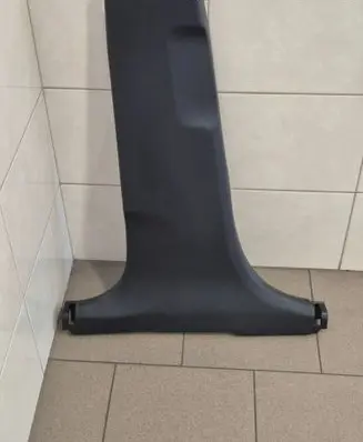 (B) pillar trim (bottom)