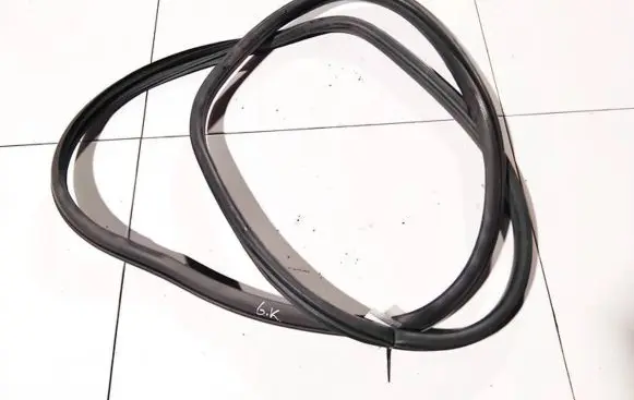 Nissan Pathfinder R51 Rubber seal rear door 