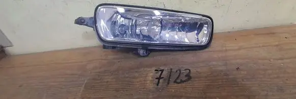 Ford Focus Seat belt trim 056516181321