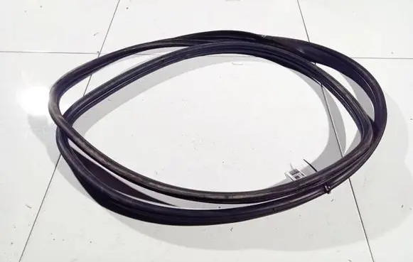 Ford Ka Rubber seal front coupe door 