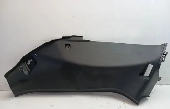 Maserati Levante (C) pillar trim 670040380
